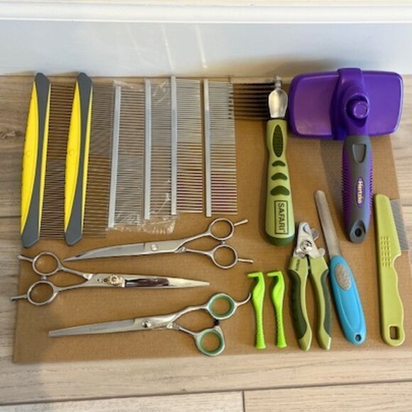 Dog Grooming Kit - Picture 1 of 4